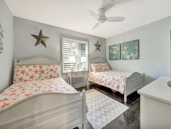 Lido Key Vacation House with Pool Near St. Armands Circle
